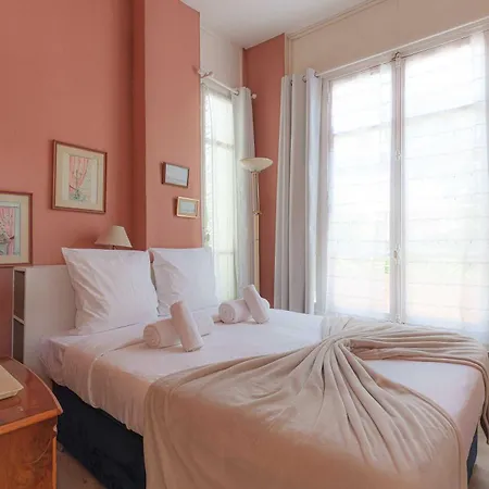 Flat In A Traditional Norman Townhouse - Garden * Deauville